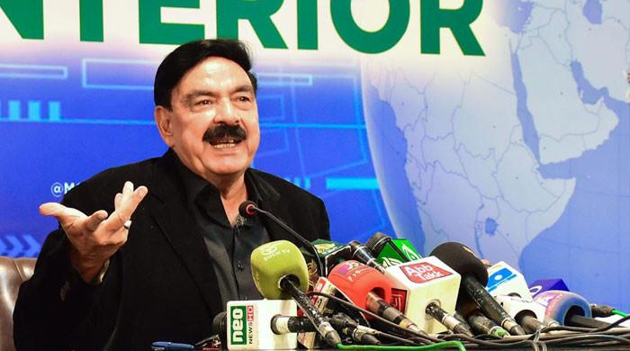 Punjab anti-corruption summons Sheikh Rasheed in corruption case
