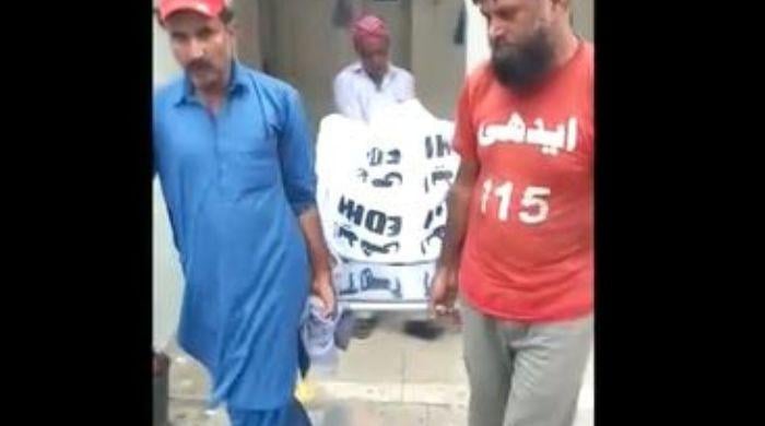 Karachi man boils wife in cauldron in front of children, flees