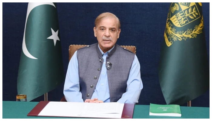 PM Shehbaz Sharif addresses nation.— Twitter/abubakarumer