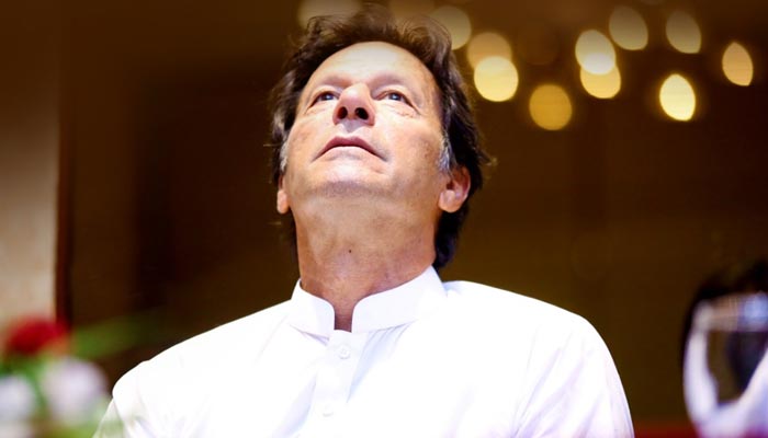 Pemilu yang bebas dan adil ‘satu-satunya jalan ke depan’, kata Imran Khan saat PTI merayakan kemenangan