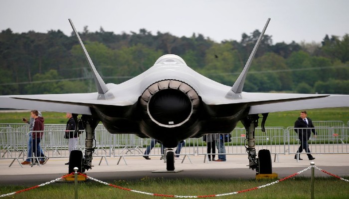 Pentagon mendekati kesepakatan jet F-35 senilai sekitar  miliar, sumber mengatakan