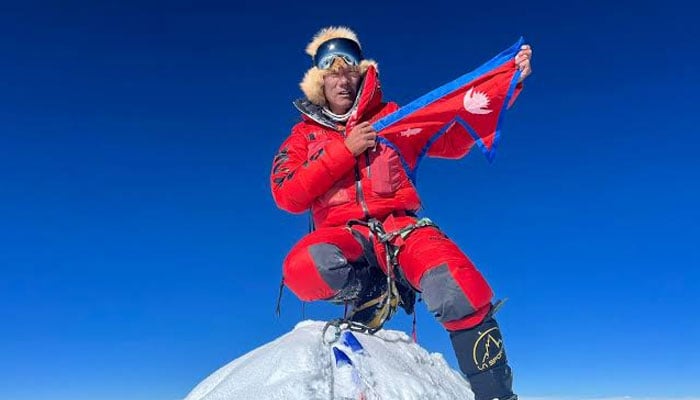 Sherpa Nepal mencetak rekor pendakian di gunung Pakistan