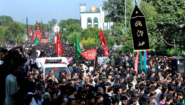 Large number of mourners attending the 9th Muharram procession in Islamabad. — APP/File