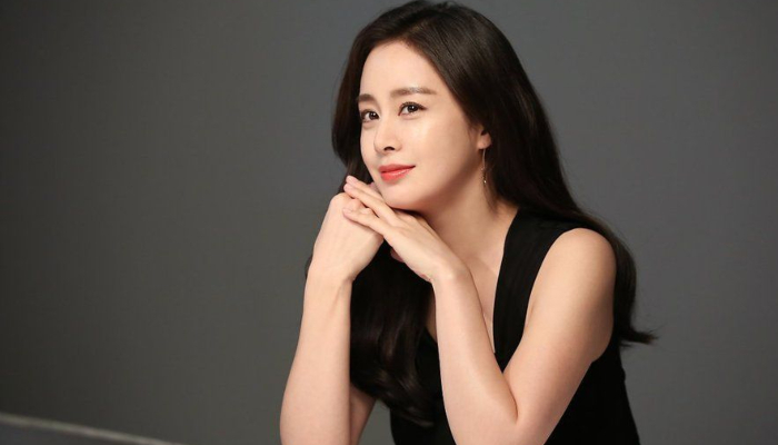 Kim Tae-hee donates over a million masks to help curb Covid-19 spread