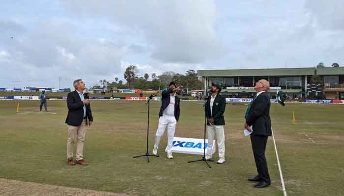 Sri Lanka skipper Dimuth Karunaratne wins the toss and decides to bat first against Pakistan.