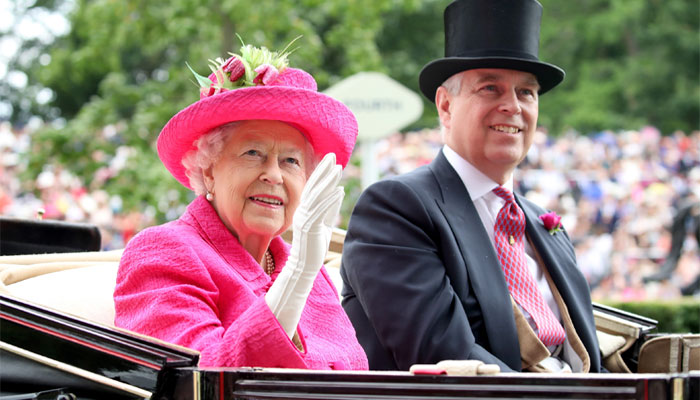 Ratu Elizabeth menghormati Pangeran Andrew