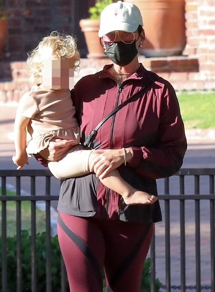 Katy Perry stuns in casual outfit as she visits park in Beverly Hills with daughter Daisy