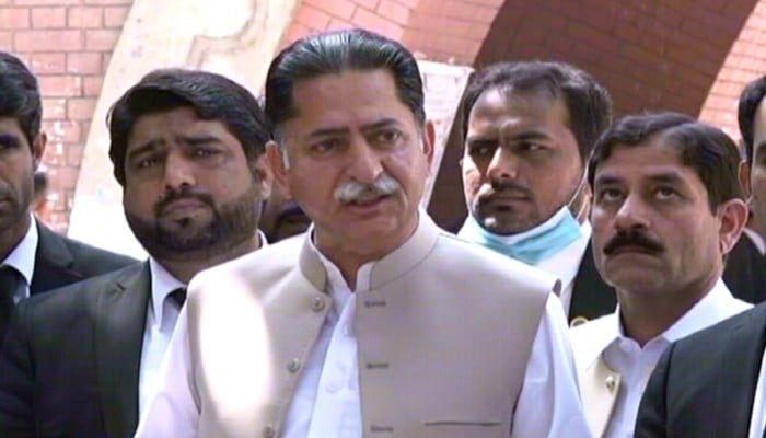 PML-N leader Javed Latif speaking during news conference. — Screengrab