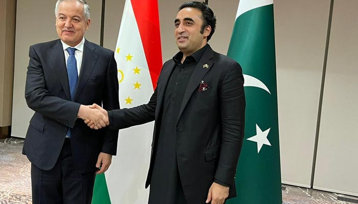 Federal Minister for Foreign Affairs Bilawal Bhutto-Zardari (R) and his Tajik counterpart Sirojiddin Muhriddin. — Ministry of Foreign Affairs