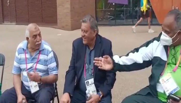 Pejabat PHF menikmati perjalanan ke Birmingham meskipun terjadi krisis keuangan hoki Pakistan Pejabat PHF menikmati perjalanan ke Birmingham meskipun terjadi krisis keuangan hoki Pakistan