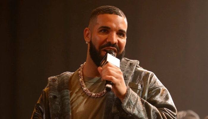 Drake’s odd excuse for short private jet flights leaves fans angry
