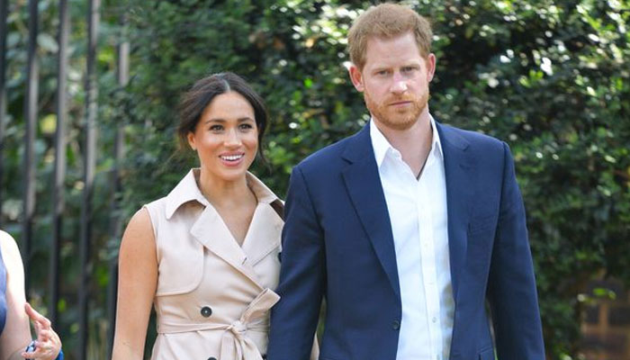 Harry, Meghan must accept Queen’s invitation to Balmoral to fix royal tensions
