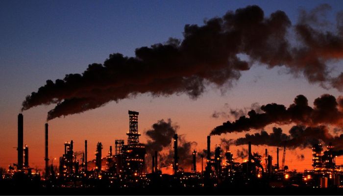 Petro-Canadas Edmonton Refinery and Distribution Centre glows at dusk in Edmonton February 15, 2009.— Reuters