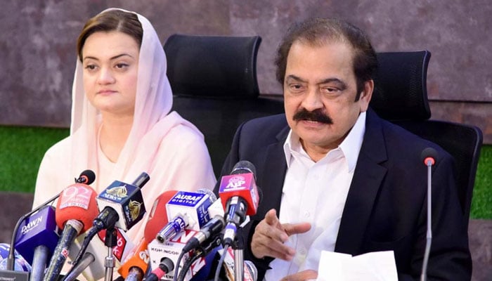 Information Minister Marriyum Aurangzeb (L) and Interior Minister Rana Sanaullah address press conference in Islamabad on August 3, 2022. — Screengrab Geo News