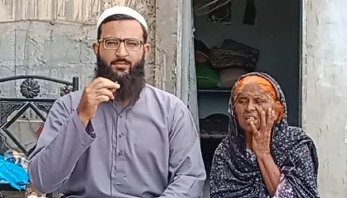 Indian resident Yasmin Sheikh found her mother Hamida Banu in a video on Facebook. — Facebook/Waliullah Maroof