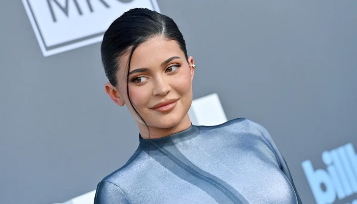 Kylie Jenner sparks backlash for being ‘unsanitary’ in Kylie cosmetics lab