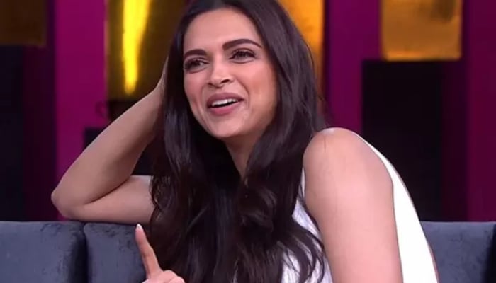 Deepika Padukone accepted the chopsticks challenge by her team