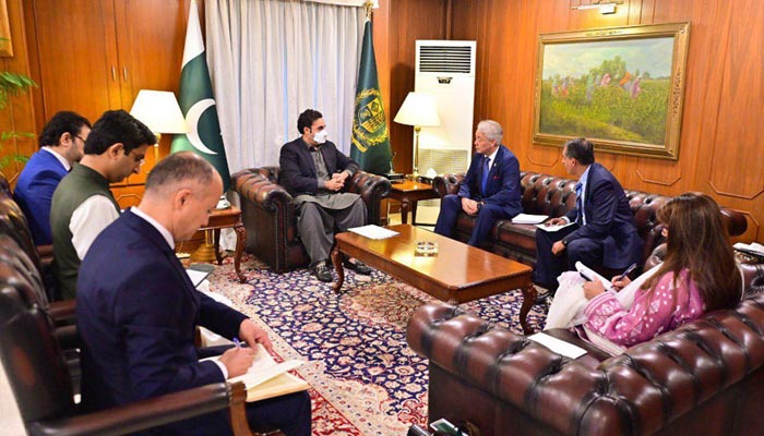 Foreign Minister Bilawal Bhutto-Zardari and Director of the Executive Committee of the Regional Anti-Terrorist Structure of Shanghai Cooperation Organisation (SCO-RATS) Ruslan Mirzaev. — Radio Pakistan