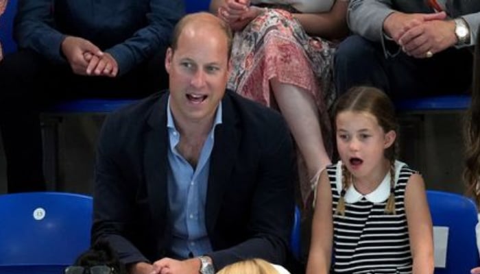 Princess Charlotte unimpressed by dad Prince William in viral pictures: See