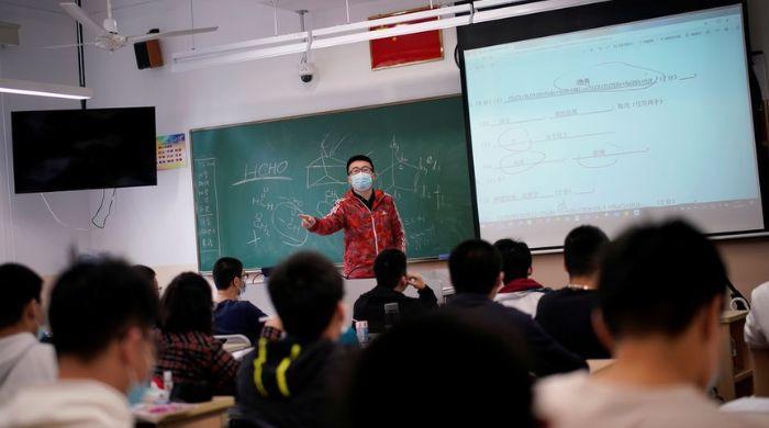 Shanghai to reopen all schools Sept 1 as lockdown fears persist