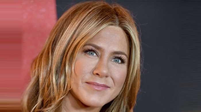 Jennifer Aniston gets new title from fans after her new viral snap