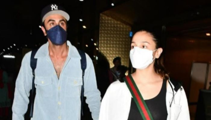 Ranbir Kapoor, Alia Bhatt return from their babymoon: Video