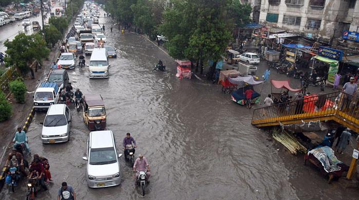 Karachi welcomes rain amid another forecast of heavy showers today