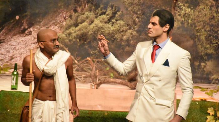 'Saadhay 14 August' — Anwar Maqsood's must-watch theatrical play