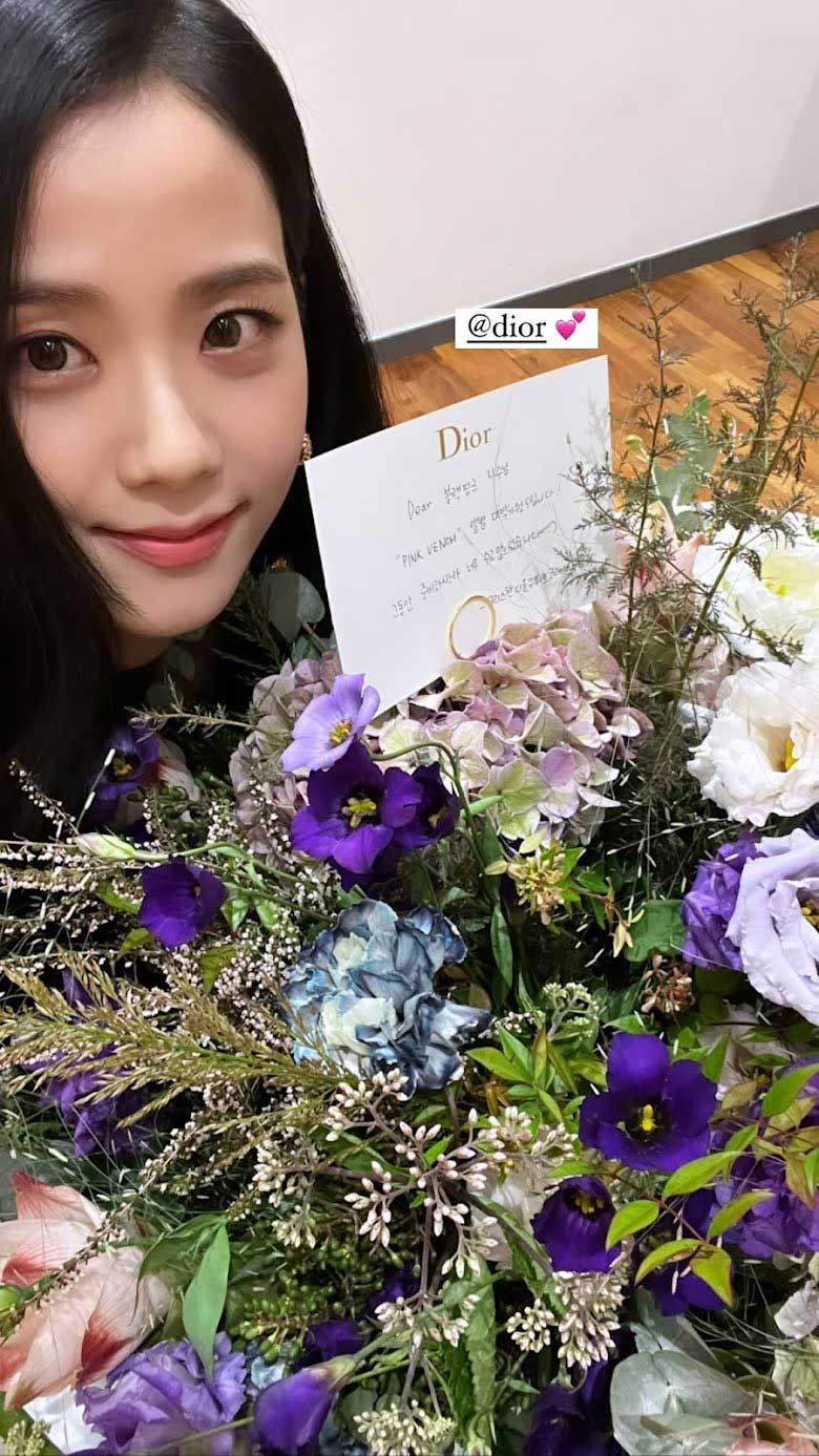 BLACKPINK receives bunch of presents after achieving new milestone: photos