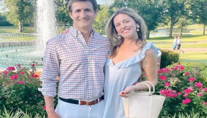 Bintang Broadway Taylor Louderman mengatakan dia mengharapkan anak pertamanya