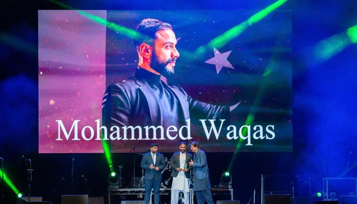 Pemilik restoran mendapat penghargaan di Pakistan Achievement Awards untuk layanannya kepada industri makanan Asia