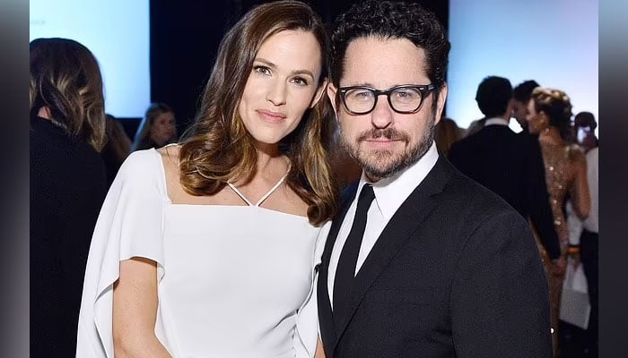 Ben Affleck’s ex-wife Jennifer Garner backs out from My Glory Was I Had Such Friends