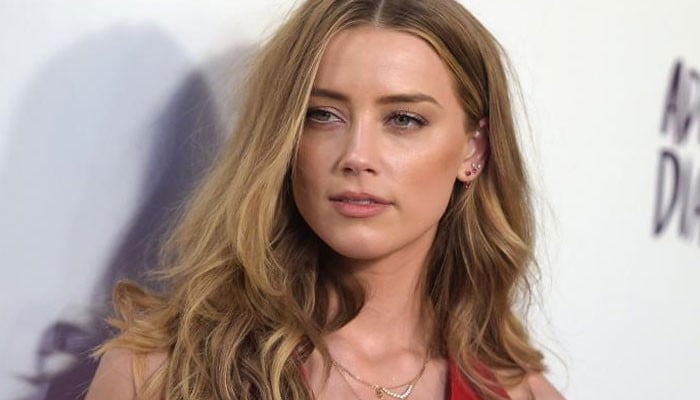 amber-heard-sat-on-a-throne-as-she-made-young-actresses-serve-elon-musk-pals