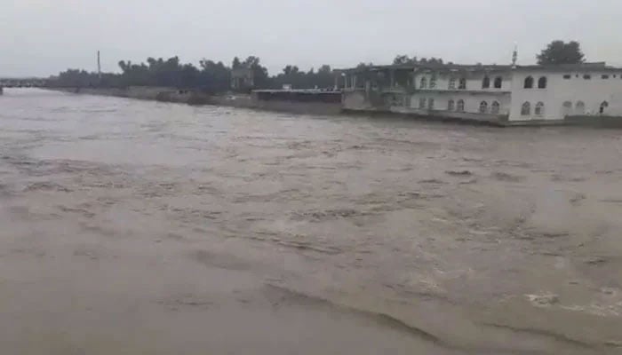 the Kabul River at Warsak is in a high flood. Twitter