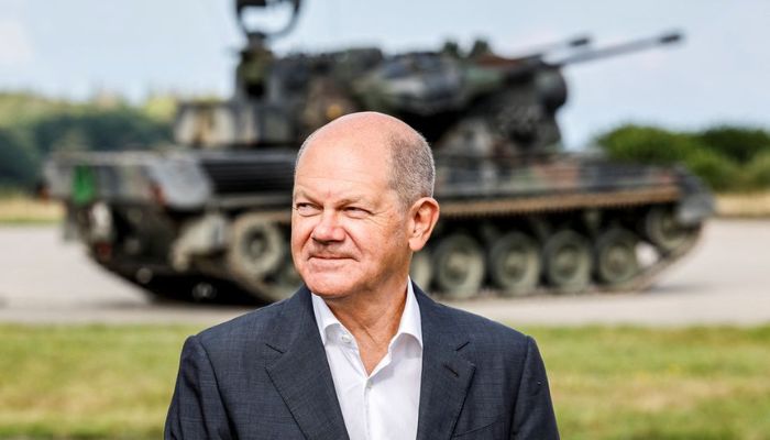 German Chancellor Olaf Scholz stands in front of a German self-propelled anti-aircraft gun Flakpanzer Gepard during a visit of the training program for Ukrainian soldiers on the Gepard anti-aircraft tank in Putlos near Oldenburg, Germany August 25, 2022. — Reuters