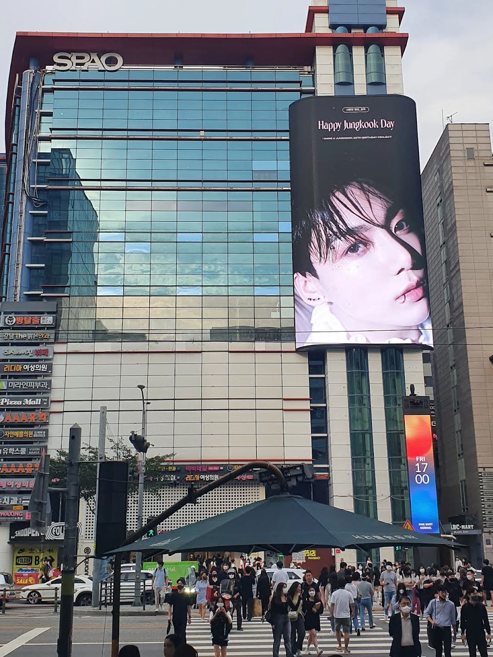 BTS Jungkook rules over Seoul prior to his birthday