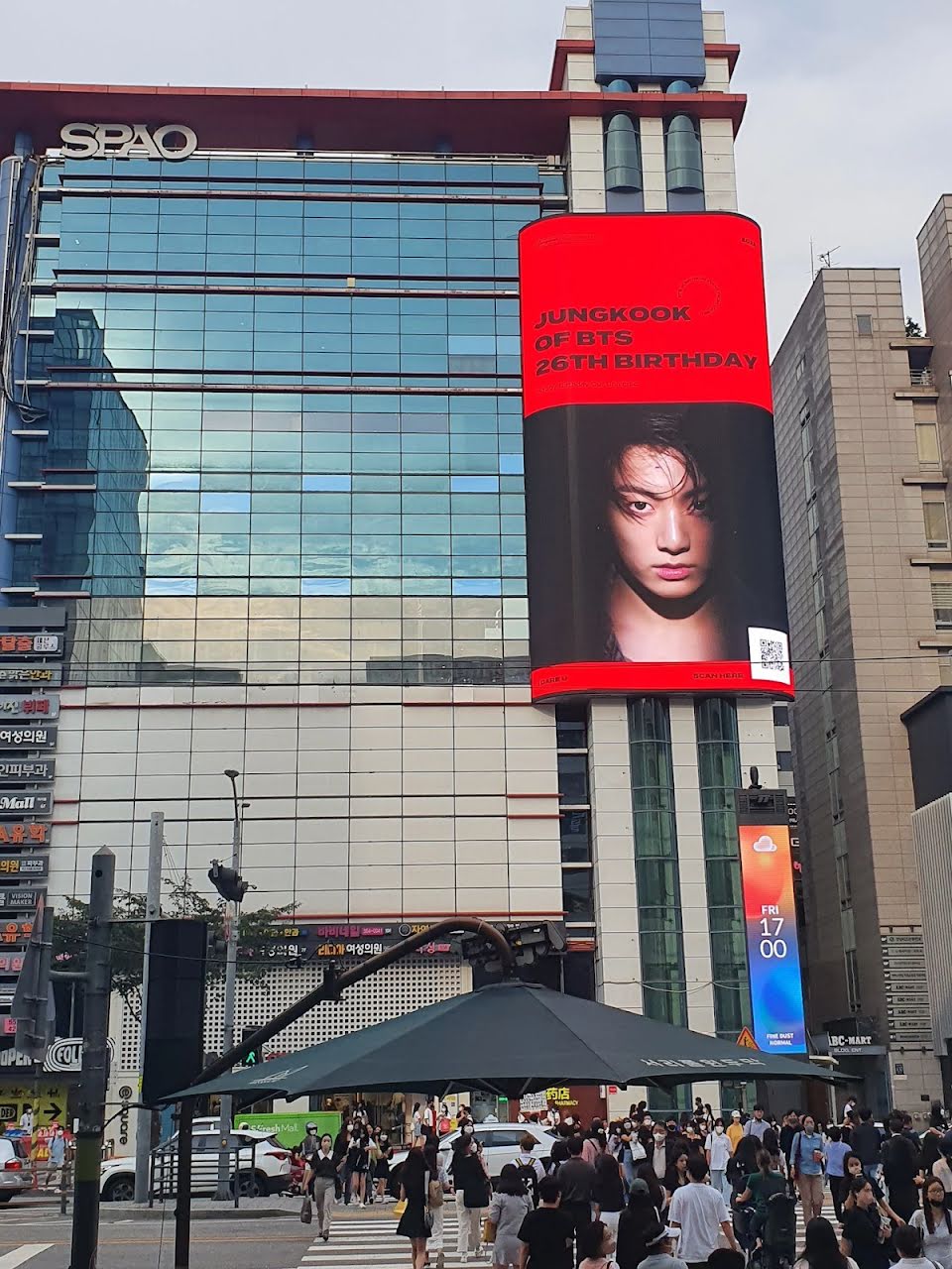 BTS Jungkook rules over Seoul prior to his birthday