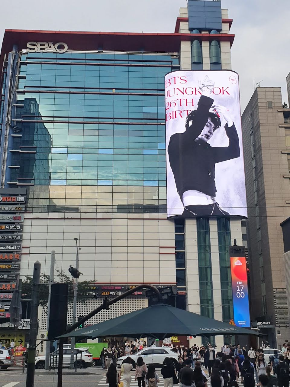 BTS Jungkook rules over Seoul prior to his birthday