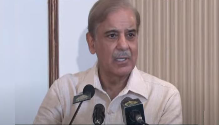 Prime Minister Shehbaz Sharif addressing the partys National Assembly and Provincial Assembly members in Islamabad on September 1, 2022. — YouTube screengrab/Hum News Live