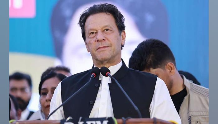 Former prime minister and PTI chief Imran Khan addressing lawyers at Circuit House on September 1, 2022. — Instagram/imrankhan.pti