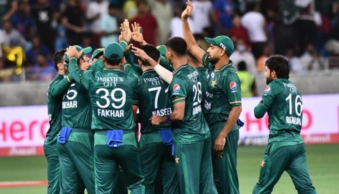 Pakistan bowlers celebrate after taking a wicket against India in their opener of T20 Asia Cup 2022 on August 28, 2022. — PCB