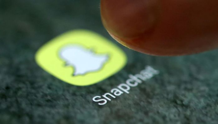 The Snapchat app logo is seen on a smartphone in this picture illustration taken September 15, 2017.&mdash; Reuters