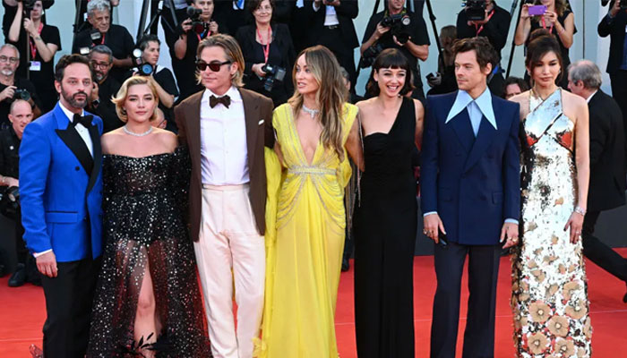 Olivia Wilde’s ‘Don’t Worry Darling’ gets a 5-Min standing ovation at Venice Film Festival