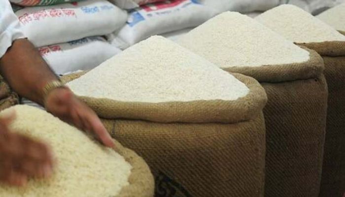 Ample world rice supplies to cushion impact of Pakistan, China crop losses