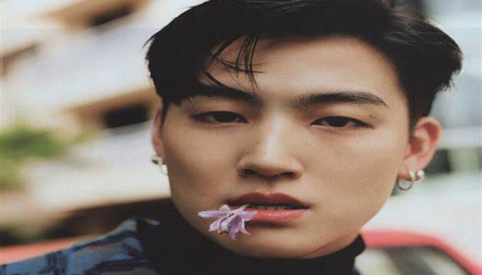 GOT7s Jay B shares the names of other GOT7 members names saved on his mobile
