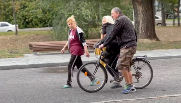 Chichi on bike.—Screengrab via youtube