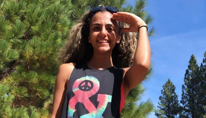 Woman claims she was arrested for being 'too good-looking' 10 —Facebook/Hend Bustami