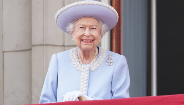 Britain reacts to news of Queen Elizabeth’s declining health
