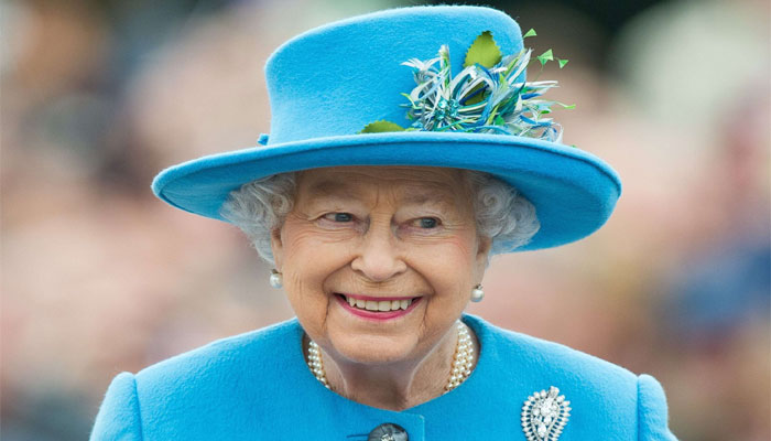 Queen Elizabeth dies at the age of 96 and celebrities express their grief on social media