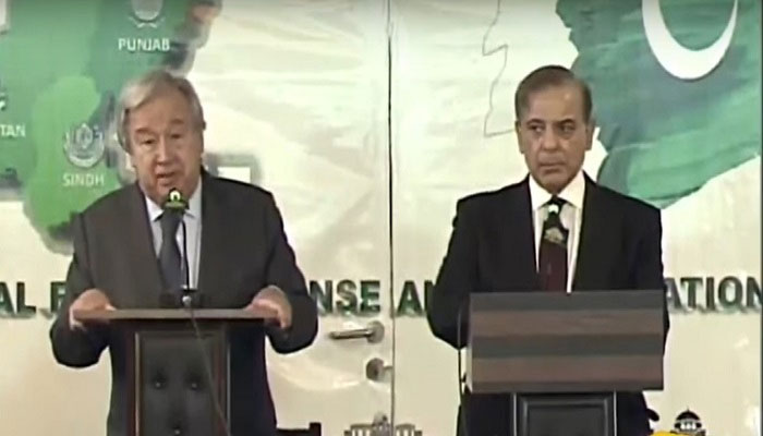 UN Secretary-General António Guterres (left) speaks at briefing at the National Flood Response Coordination Centre alongside Prime Minister Shehbaz Sharif. — Geo News screengrab